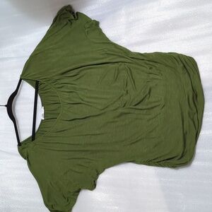 Mai Tai Women's Green Short Sleeve Blouse Size Medium